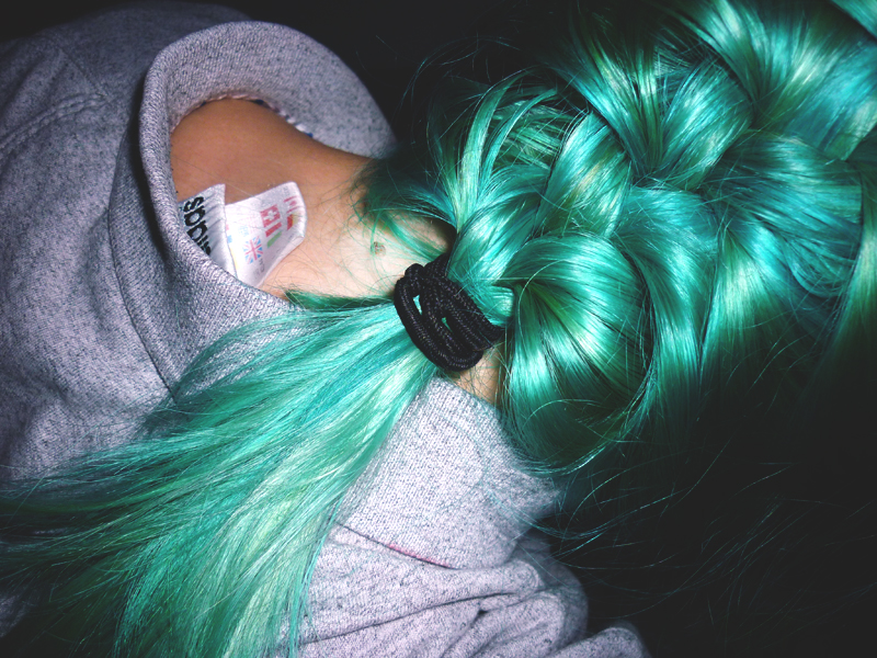 Review Manic Panic &amp; 39 Atomic Turquoise&amp;  width=